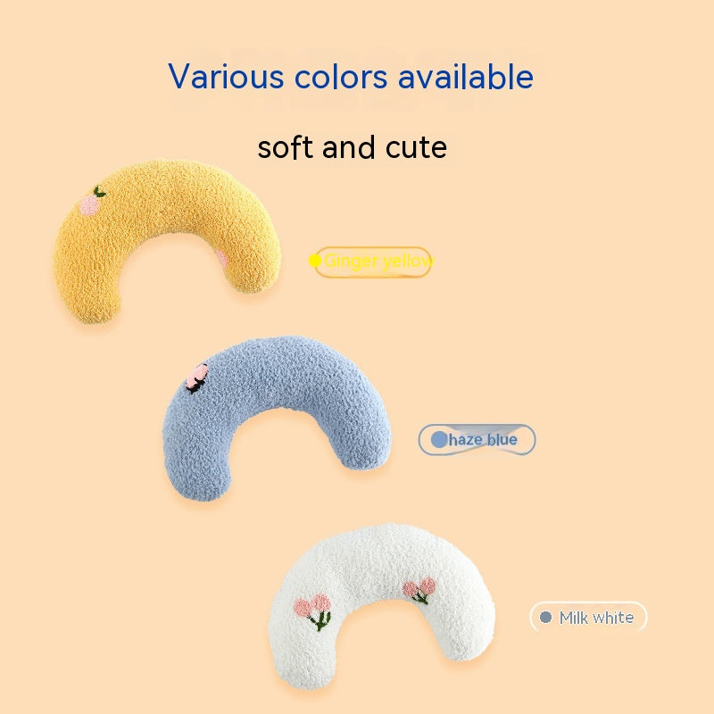 Pet Plush Moon Pillow